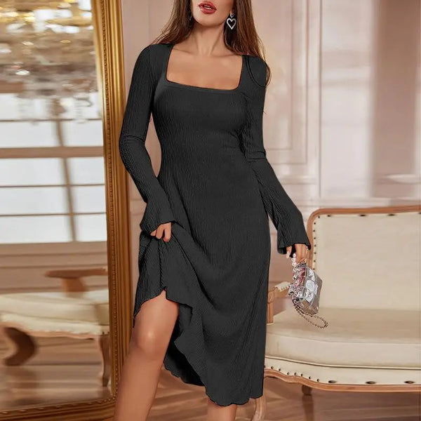 Wadenlanges Kleid mit quadratischem Ausschnitt und langen Ärmeln