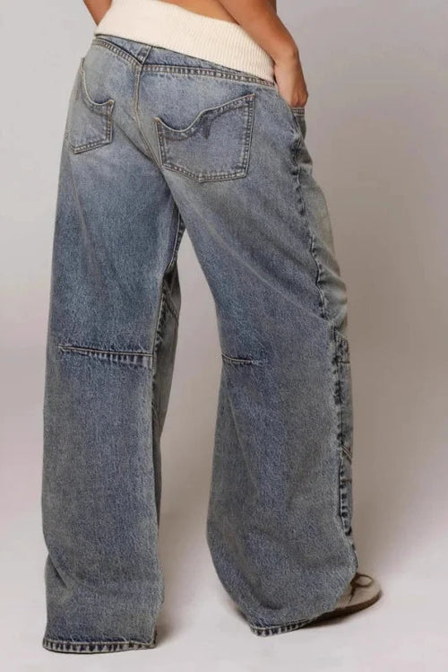 Zeitgemäße Damen Jeans mit weitem Bein und städtischem Stil