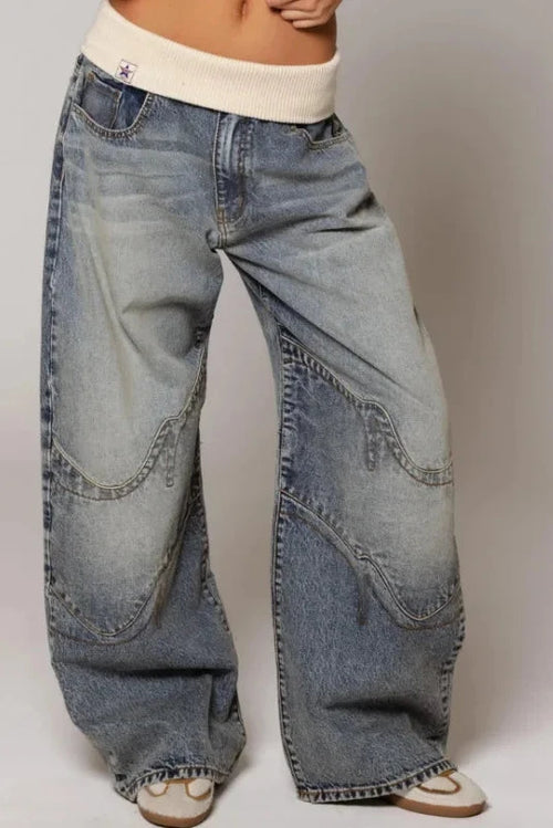 Zeitgemäße Damen Jeans mit weitem Bein und städtischem Stil