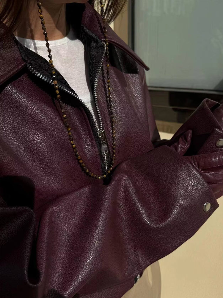 Zeitgemäße kurze Damenjacke mit geschmackvollem Aussehen