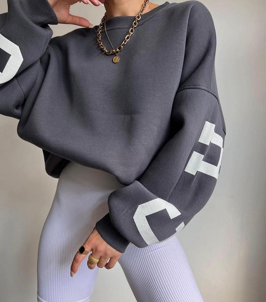Zeitgemäßer Damen-Pullover mit klarer Optik
