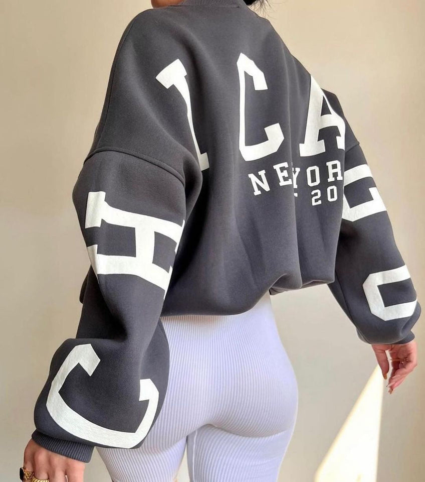 Zeitgemäßer Damen-Pullover mit klarer Optik