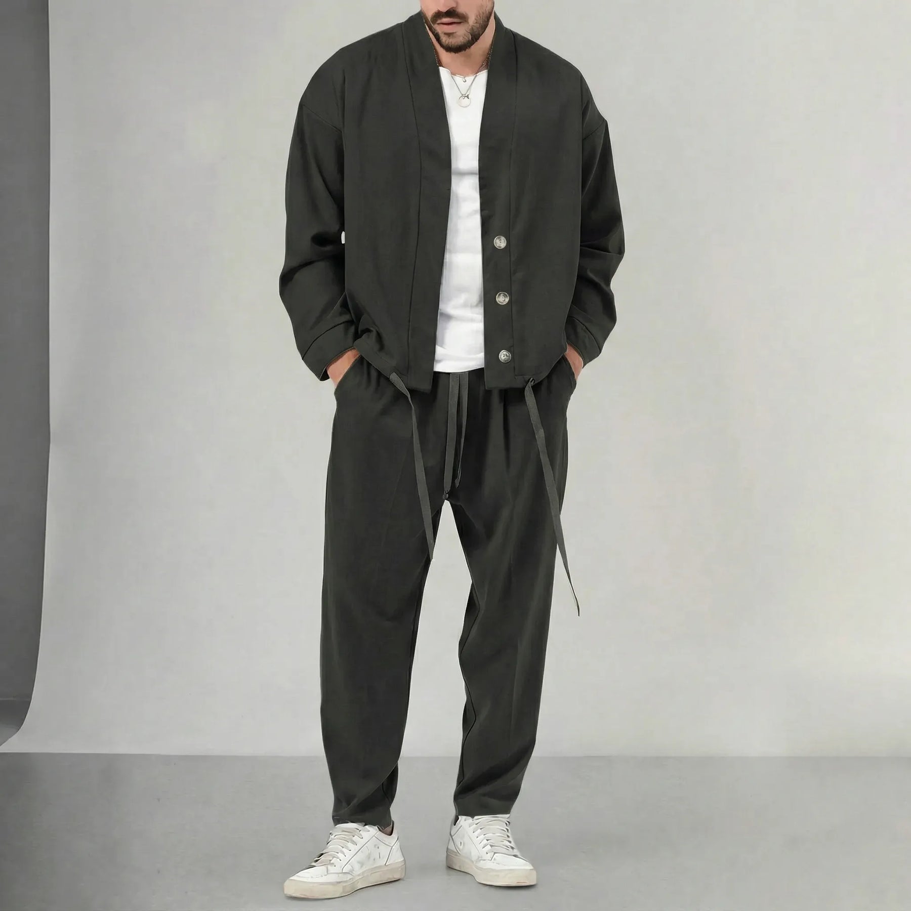 Titel Herren Set mit moderner Optik und klarer Form