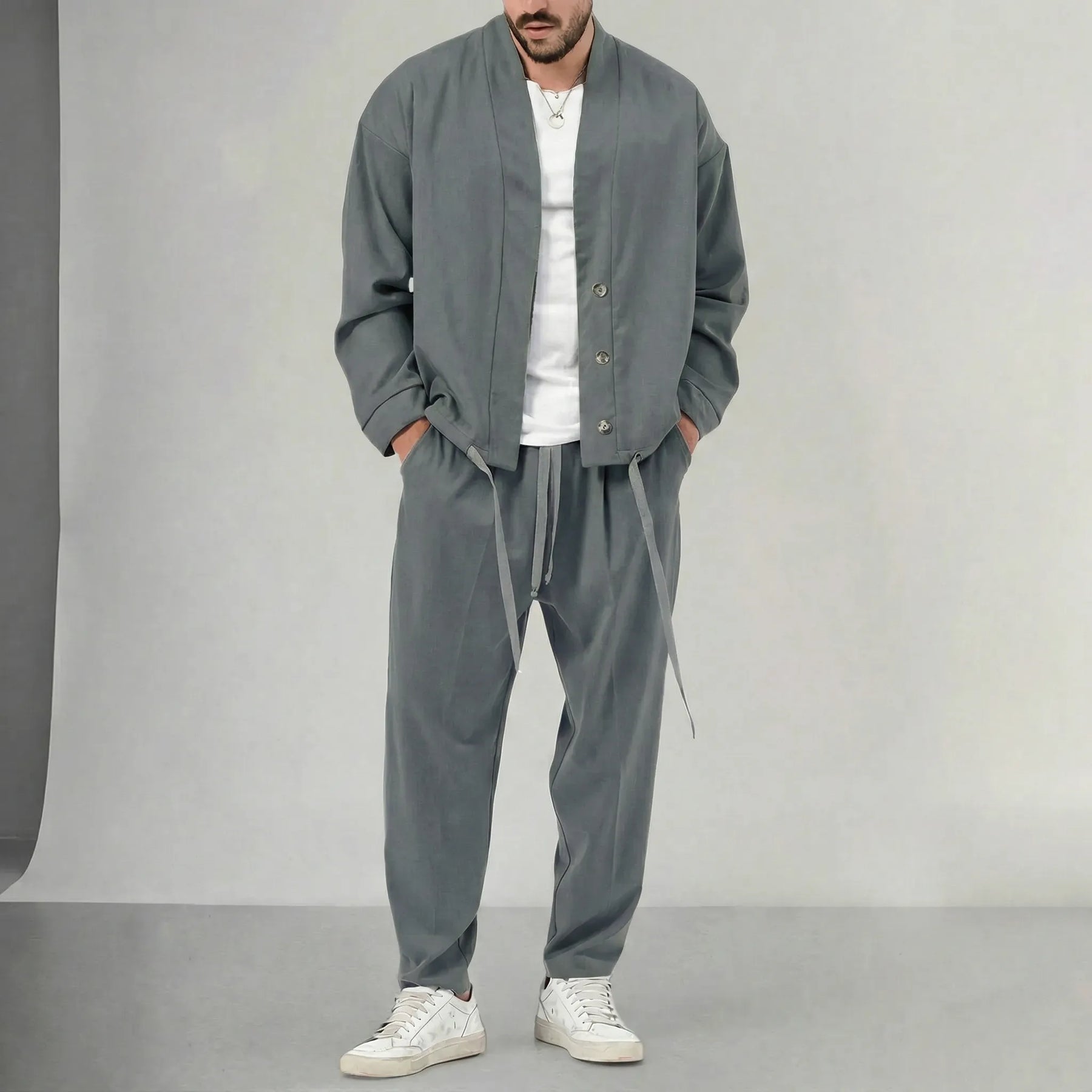 Titel Herren Set mit moderner Optik und klarer Form