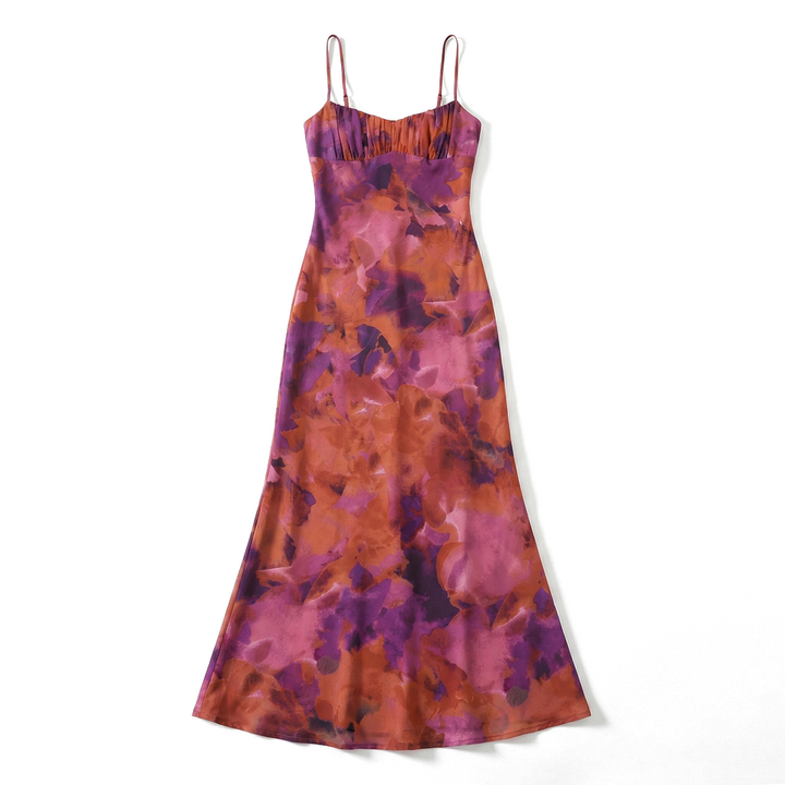 Langes Kleid mit feinen Trägern und Blumen