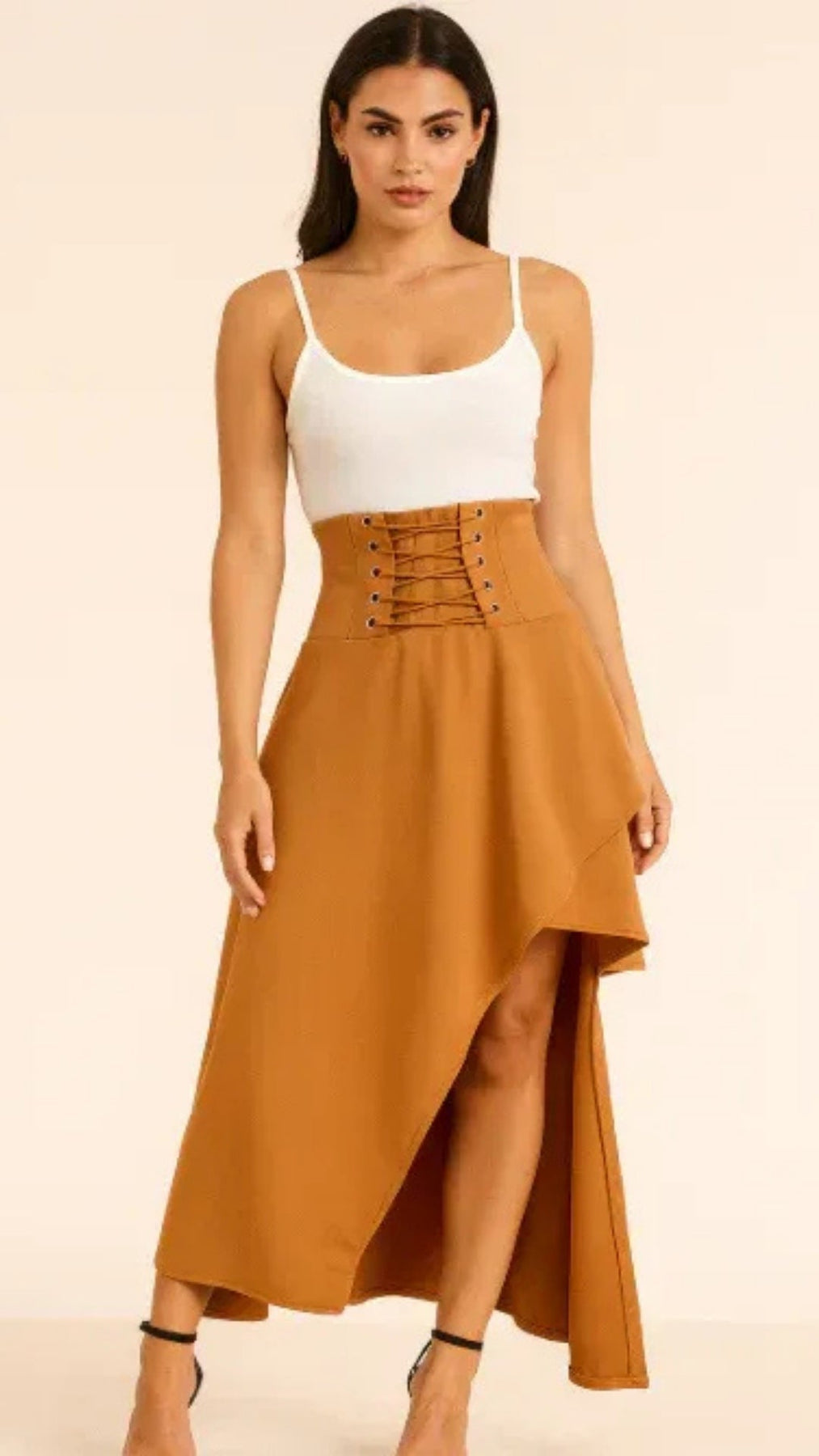 Asymmetrischer Midirock mit Schlitz