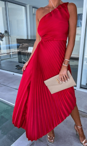 Maxikleid mit Plisseefalten und asymmetrischer Form