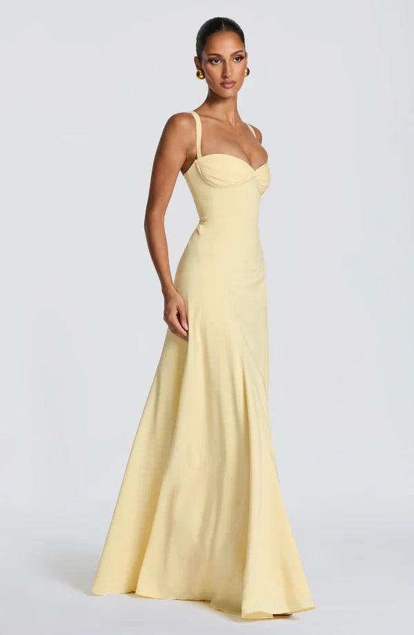 Maxikleid mit plissiertem oberen Bereich