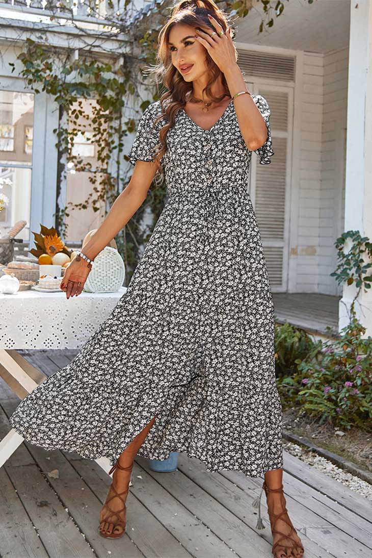 Midikleid mit feinem Blumenmuster für Sommertage